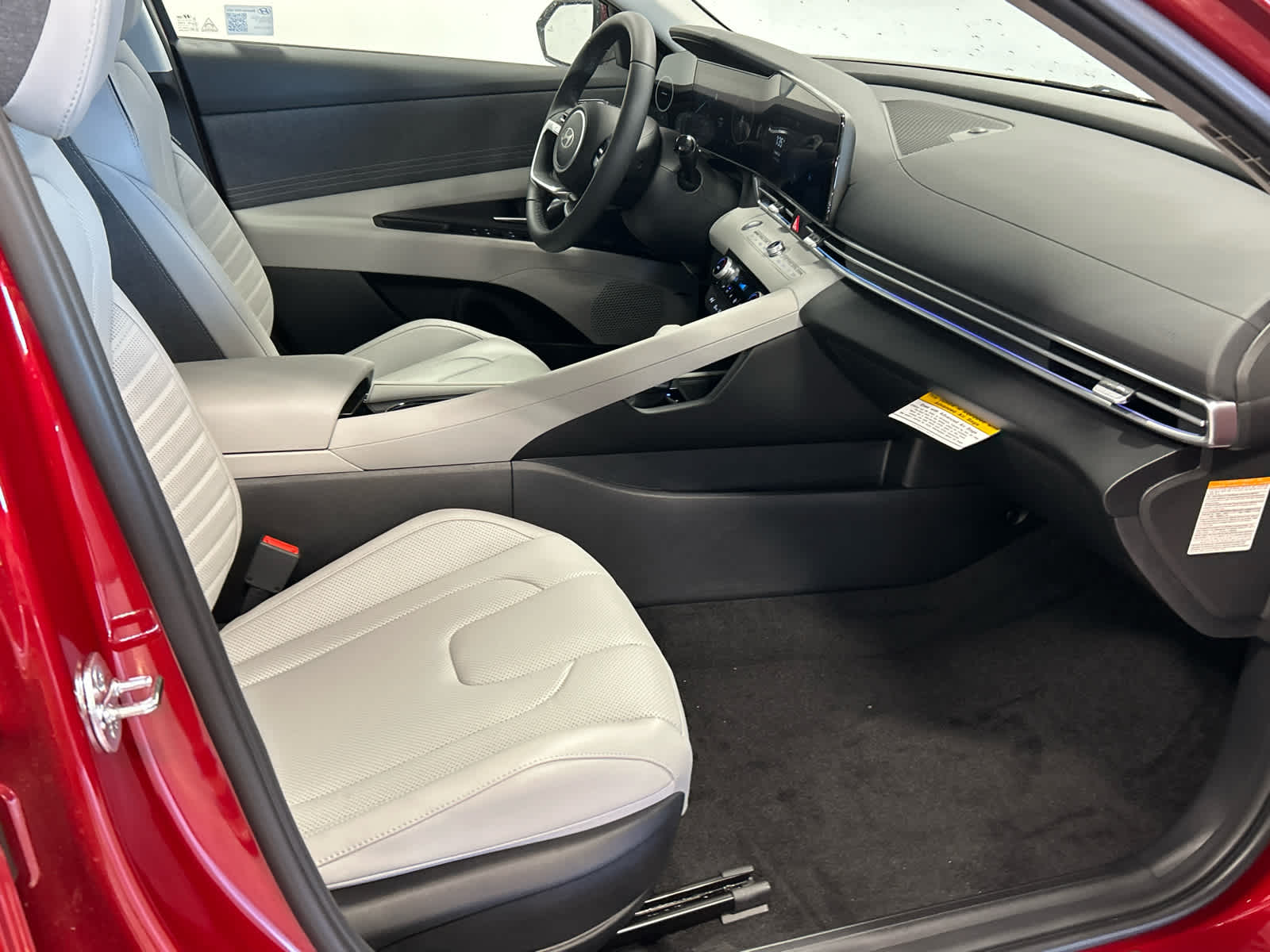2025 Hyundai Elantra Hybrid Limited photo 29
