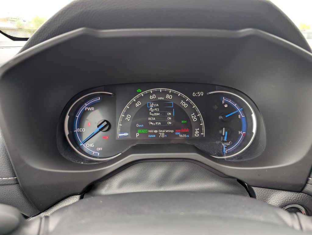 2024 Toyota RAV4 Hybrid XLE photo 15
