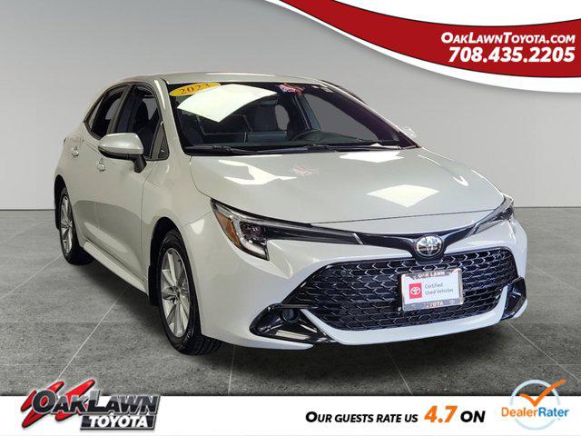 2023 Toyota Corolla Hatchback SE's photo