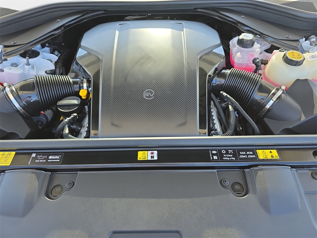 2025 Land Rover Range Rover SV photo 26