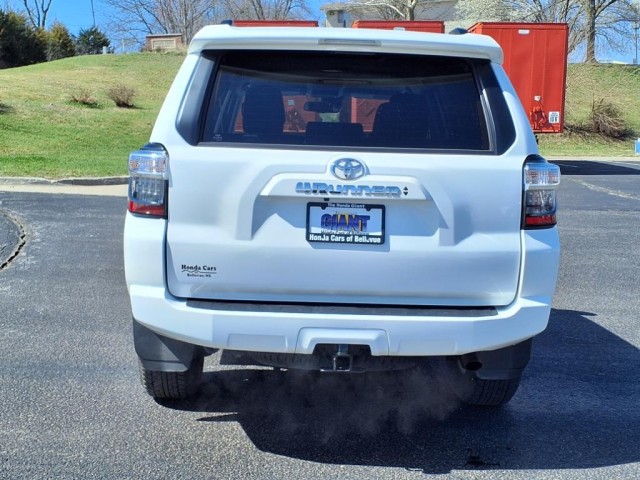 2024 Toyota 4Runner SR5 photo 4
