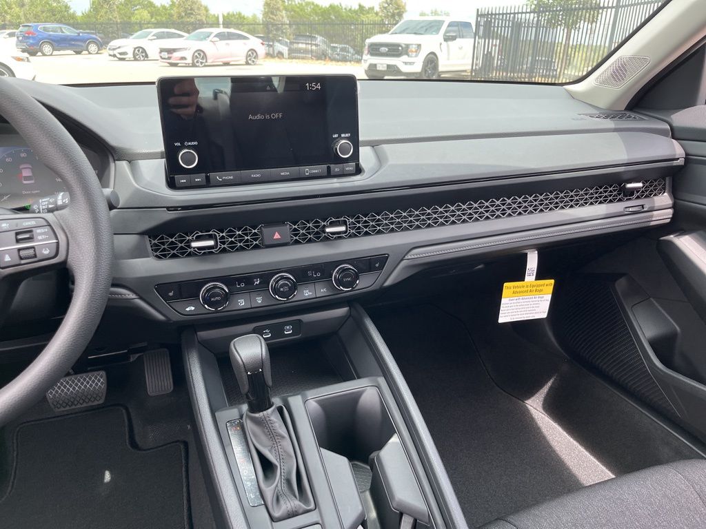 2025 Honda Accord SE photo 8