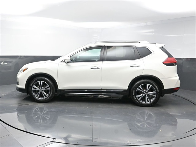 2017 Nissan Rogue SL photo 3