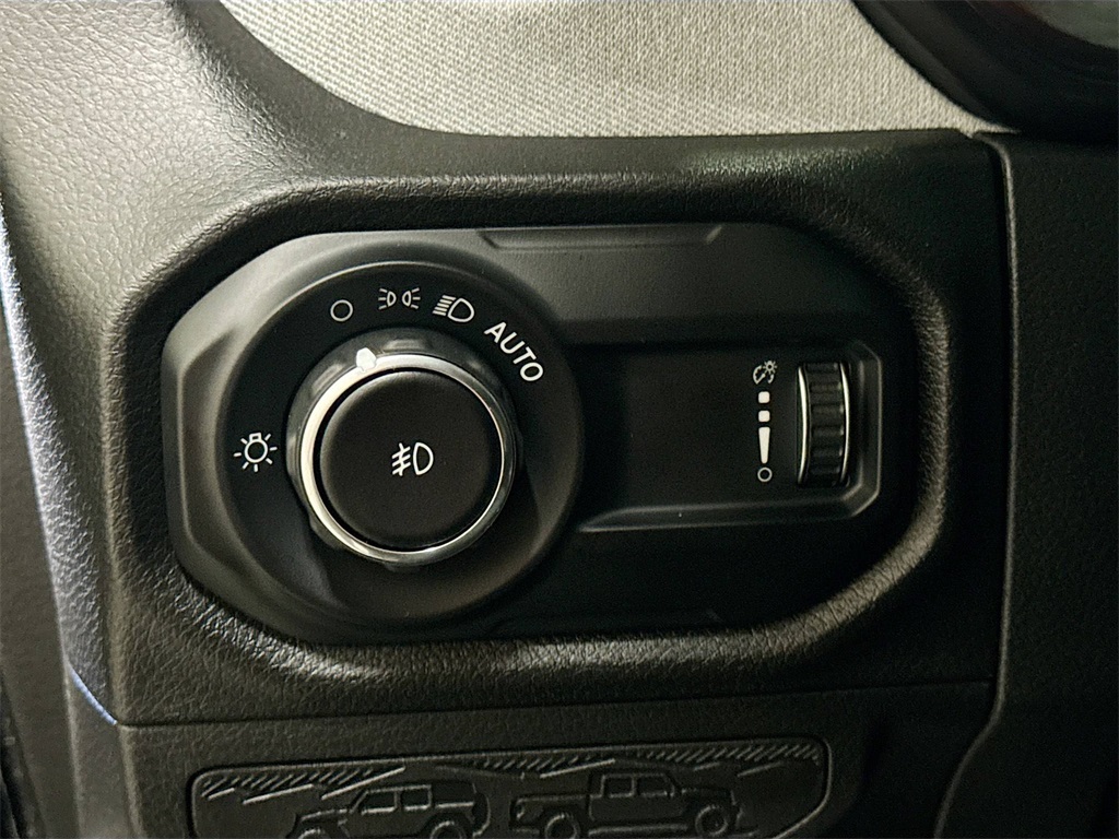 2025 Jeep Wrangler Willys photo 33