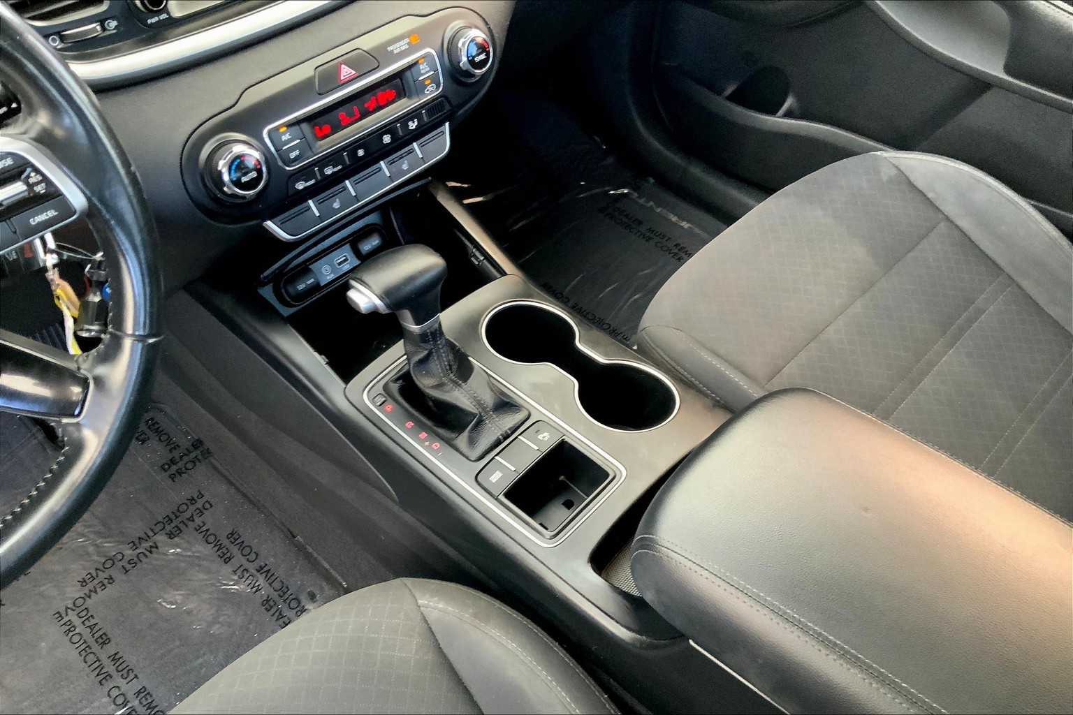 2019 Kia Sorento S V6 photo 15