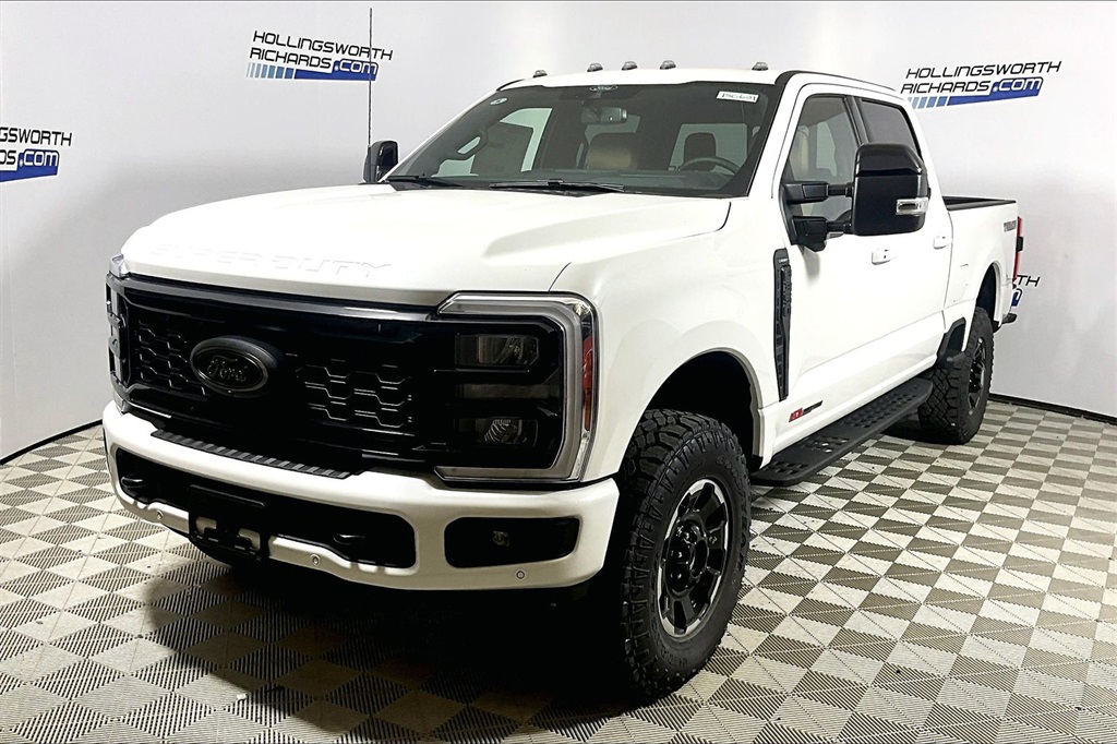 2025 Ford F-350 Super Duty Lariat's photo