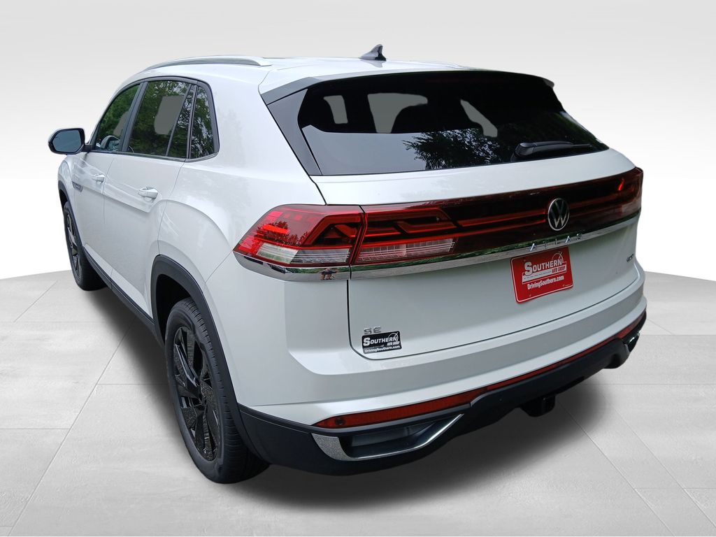 2026 Volkswagen Atlas Cross Sport SE Technology photo 3
