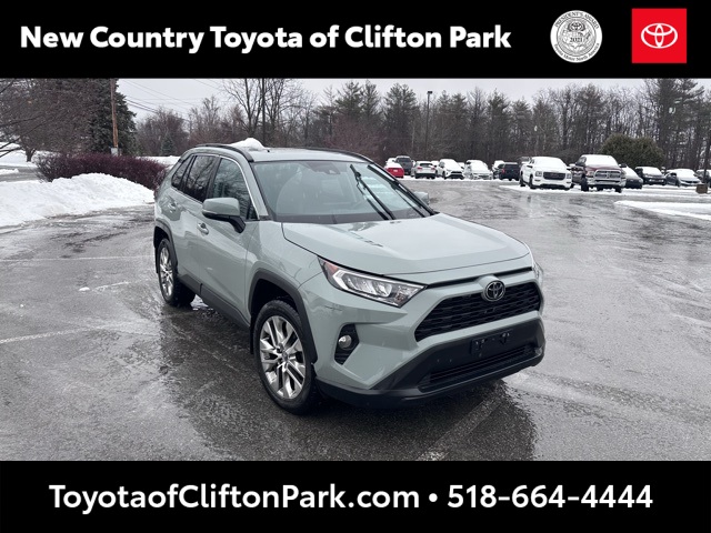 2020 Toyota RAV4 XLE Premium's photo