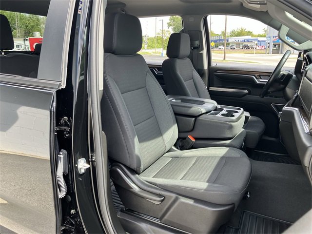 2024 Chevrolet Silverado 1500 LT photo 17