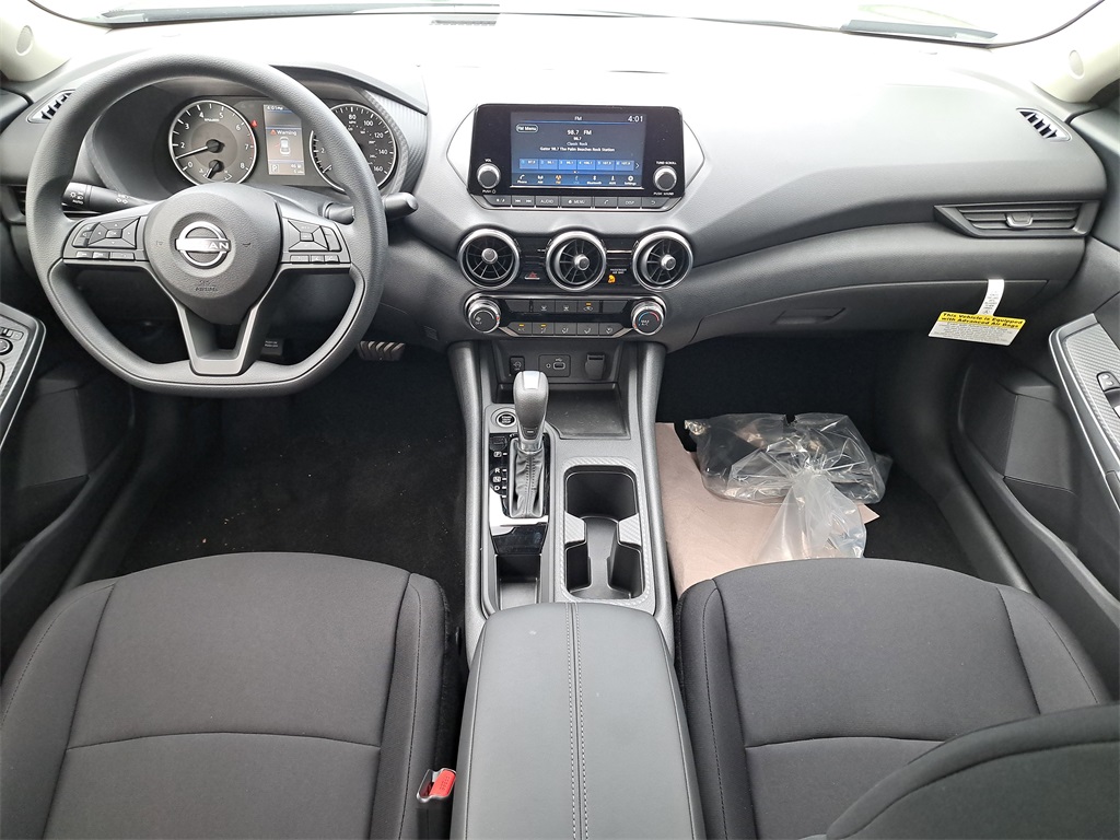 2025 Nissan Sentra S photo 16