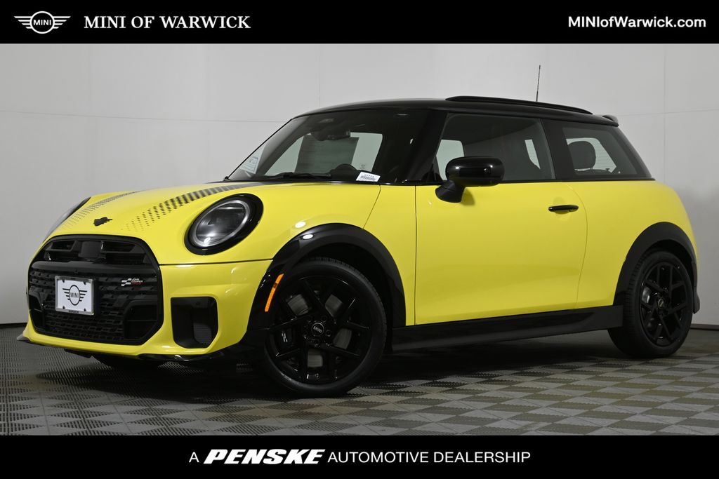 2026 MINI Hardtop 2 Door S's photo