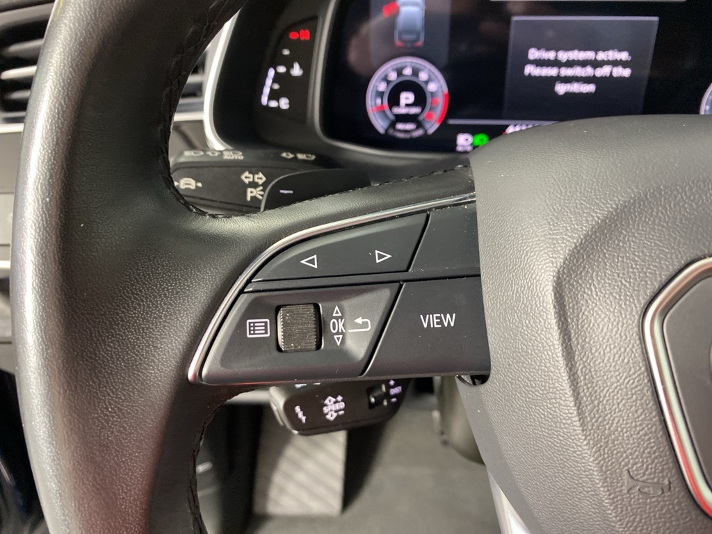 2023 Audi Q7 55 Premium Plus photo 9
