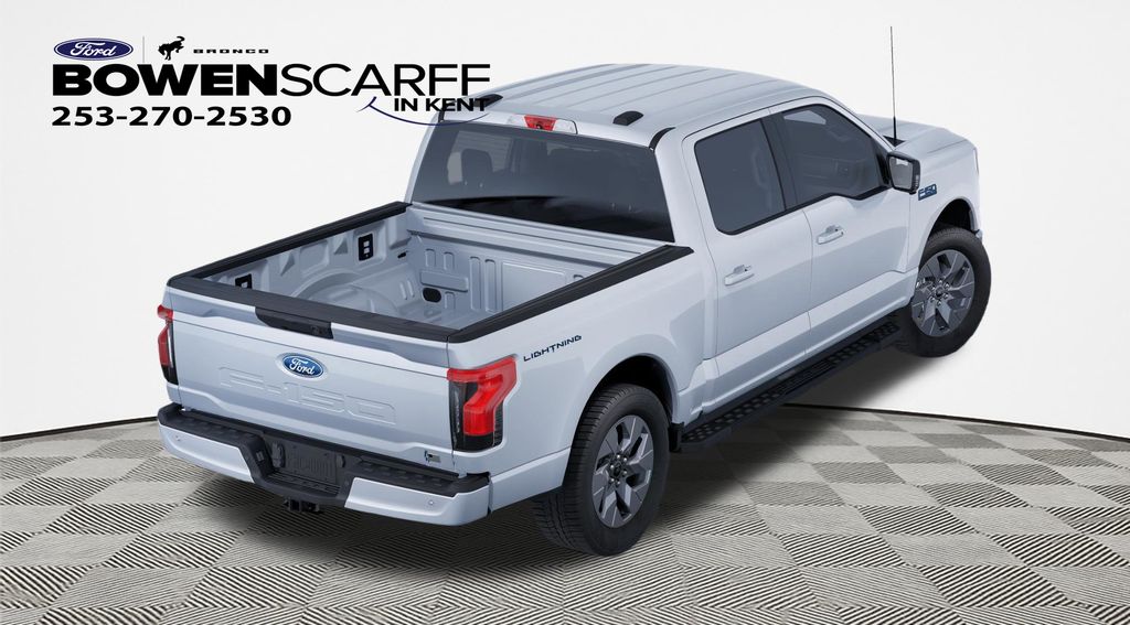 2025 Ford F-150 Lightning XLT photo 2