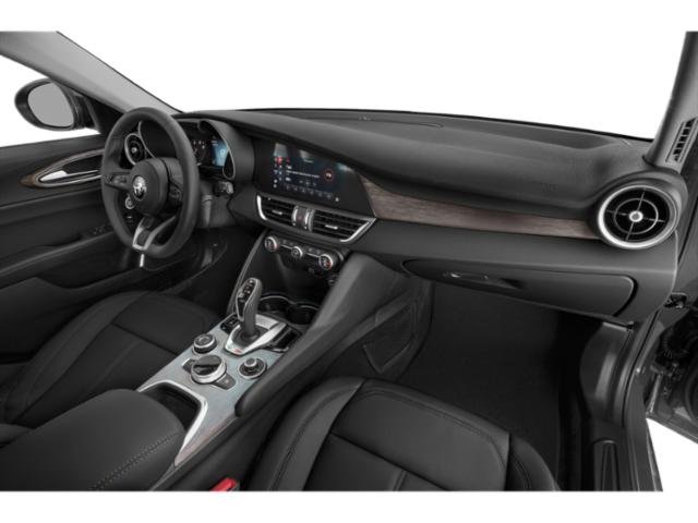 2022 Alfa Romeo Giulia Ti photo 13