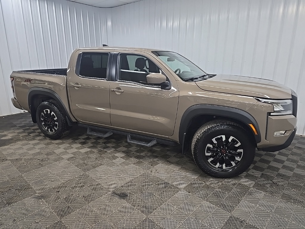 2022 Nissan Frontier PRO-4X's photo