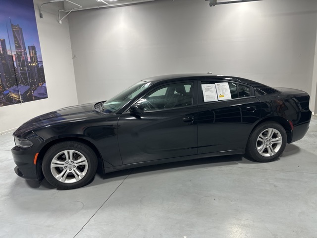 2019 Dodge Charger SXT photo 3
