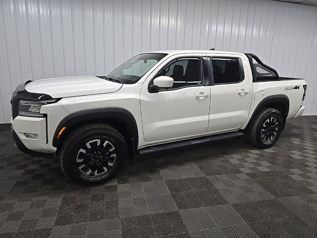 2022 Nissan Frontier PRO-4X photo 6
