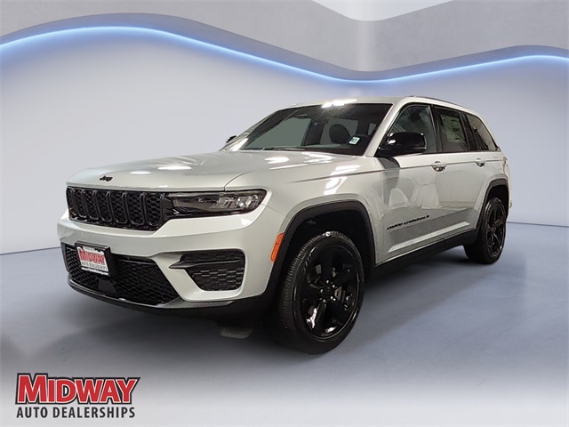 2025 Jeep Grand Cherokee Altitude's photo