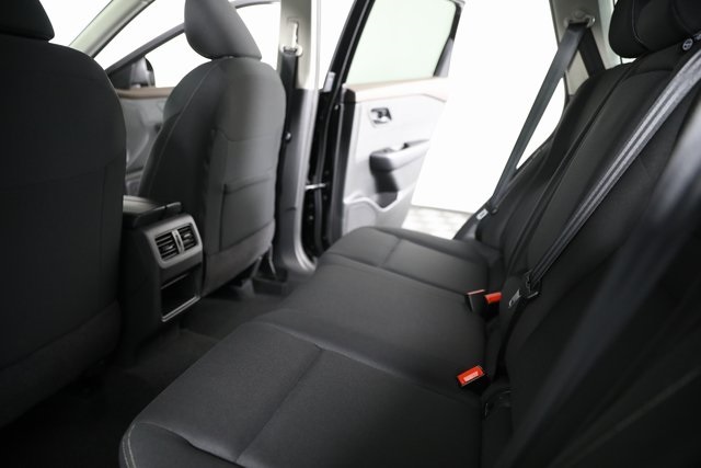 2023 Nissan Rogue S photo 16