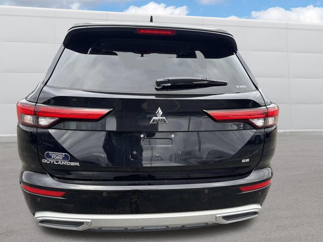 2022 Mitsubishi Outlander SE photo 4