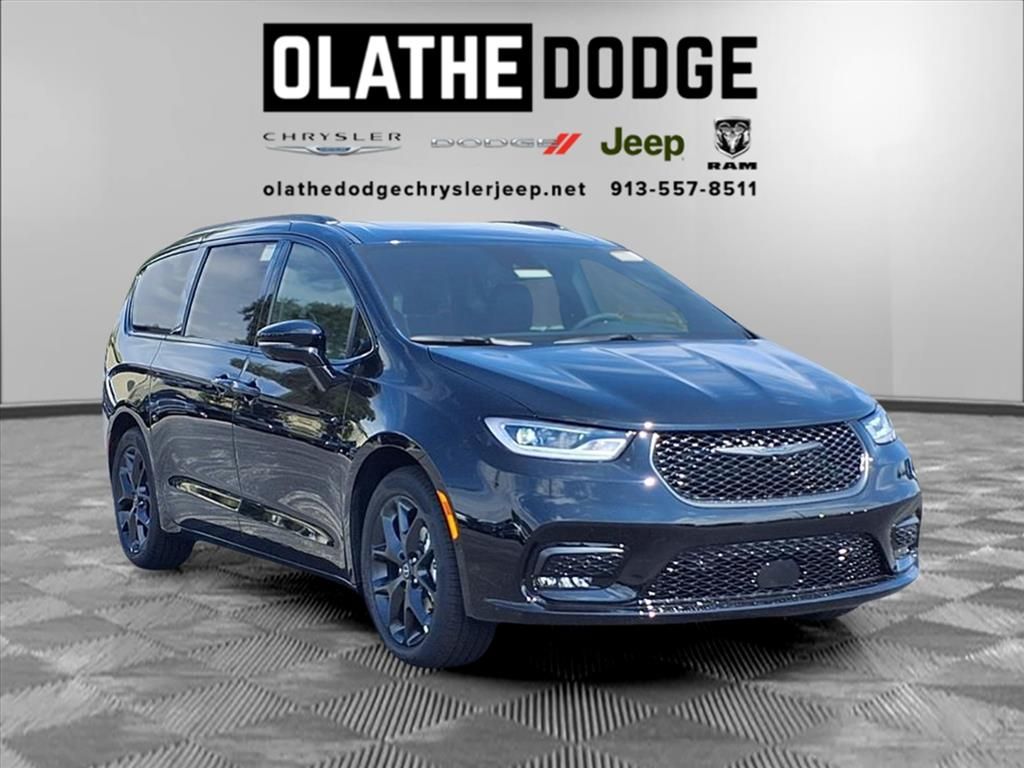 2026 Chrysler Pacifica Limited photo 27