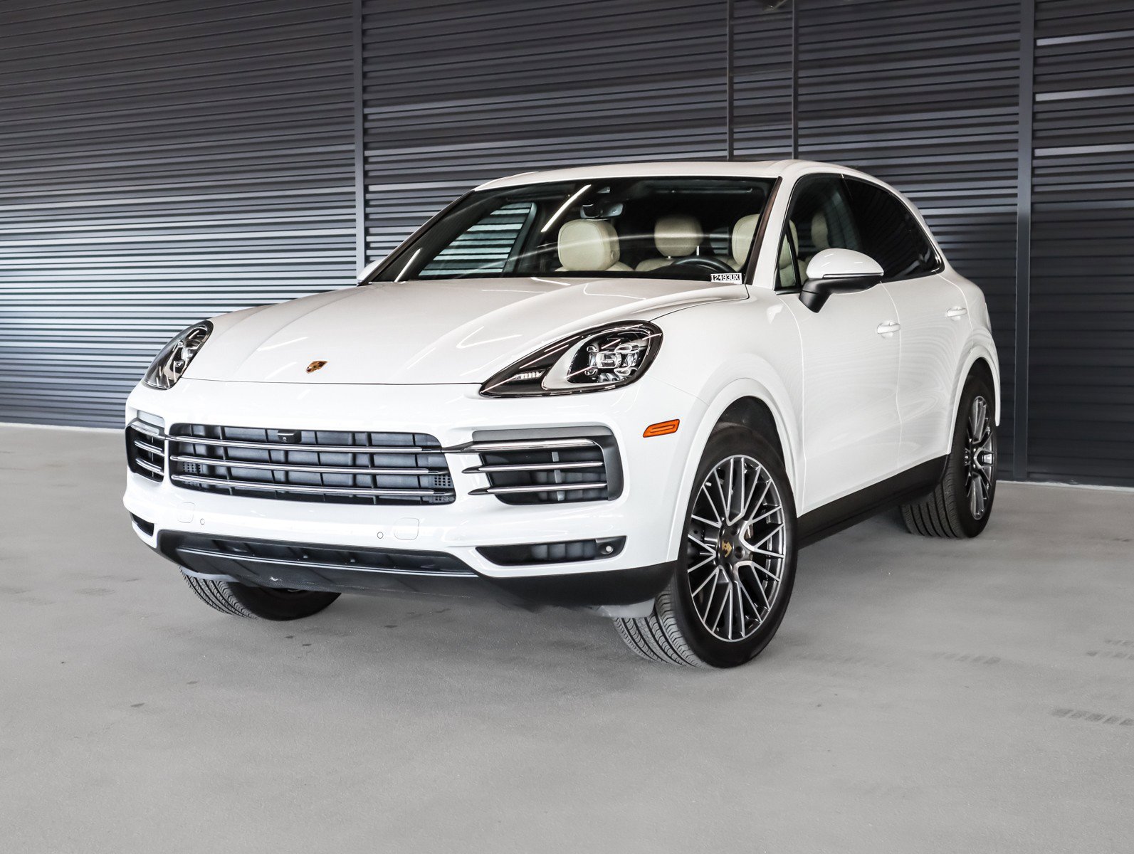 2023 Porsche Cayenne Base