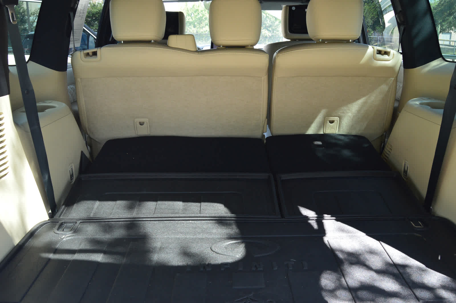 2022 Infiniti QX80 Sensory photo 22