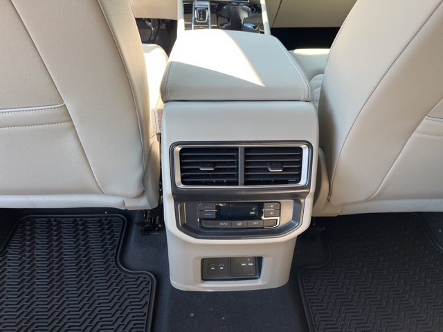 2026 Volkswagen Atlas SE Technology photo 14