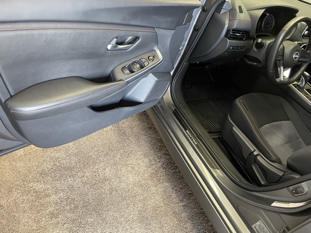 2024 Nissan Sentra SR photo 18