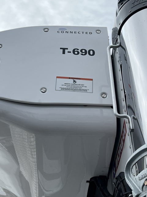 2025 Ford F-650 Base photo 3