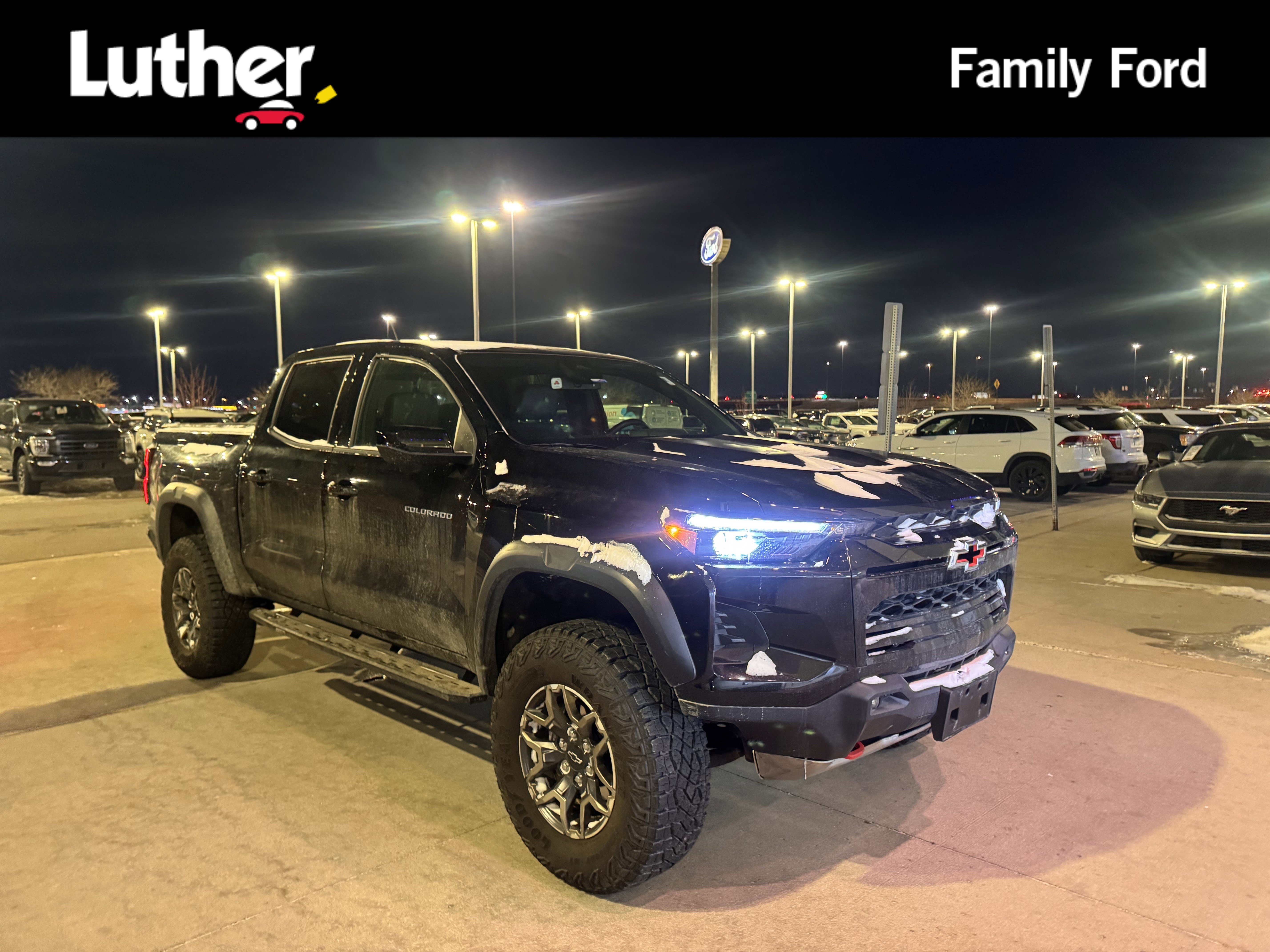 2024 Chevrolet Colorado ZR2's photo