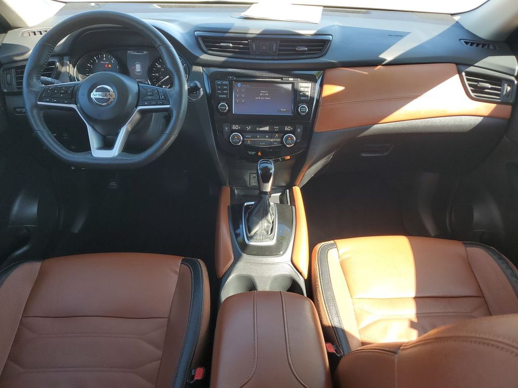 2017 Nissan Rogue SL photo 2