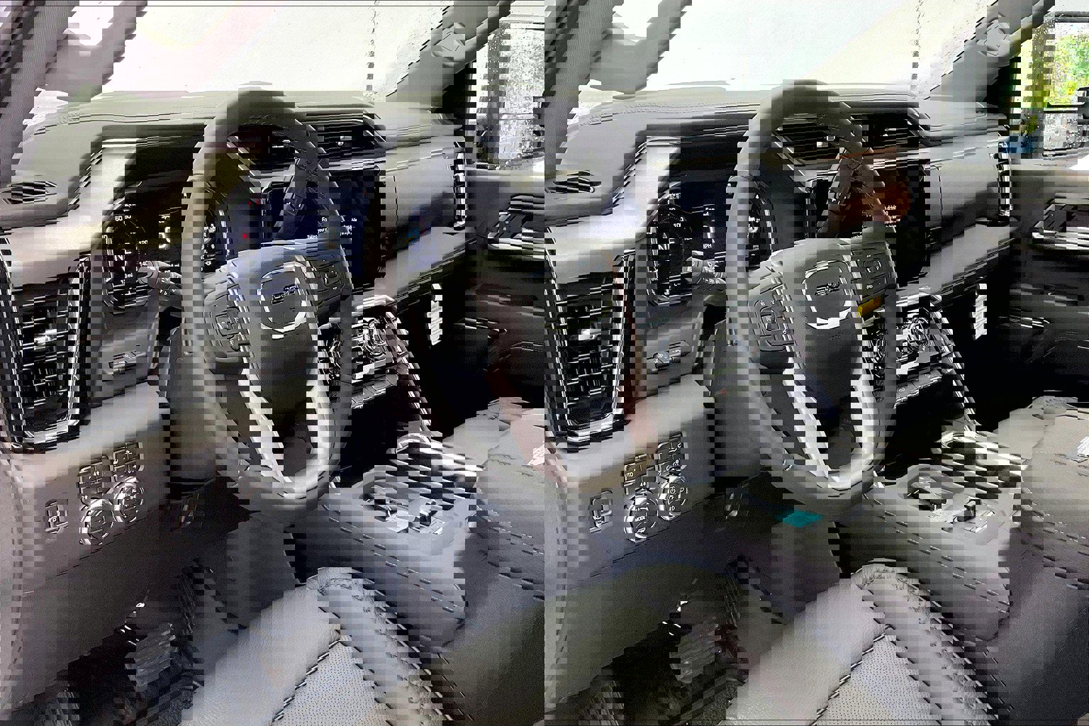 2025 Gmc Sierra 3500 HD Denali photo 4