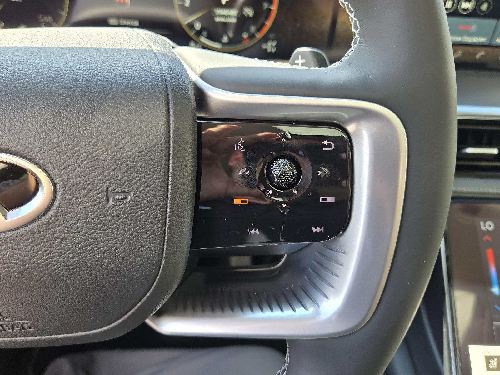 2026 Infiniti QX80 Luxe photo 27