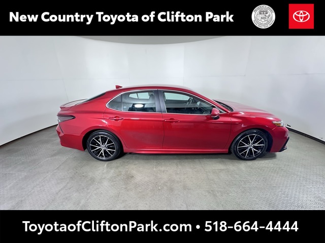 2024 Toyota Camry SE photo 2