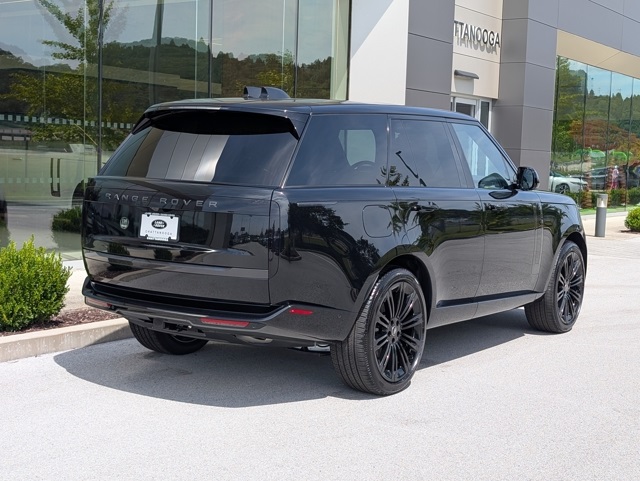 2025 Land Rover Range Rover SE photo 8