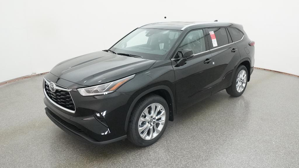 2026 Toyota Highlander Limited's photo