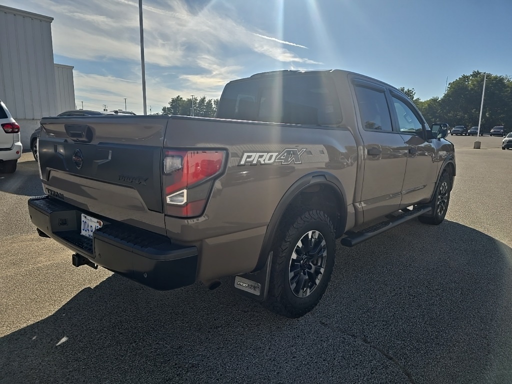 2021 Nissan Titan PRO-4X photo 3
