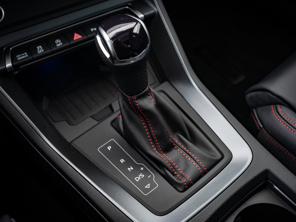 2025 Audi Q3 45 TFSI S line Premium Plus photo 22