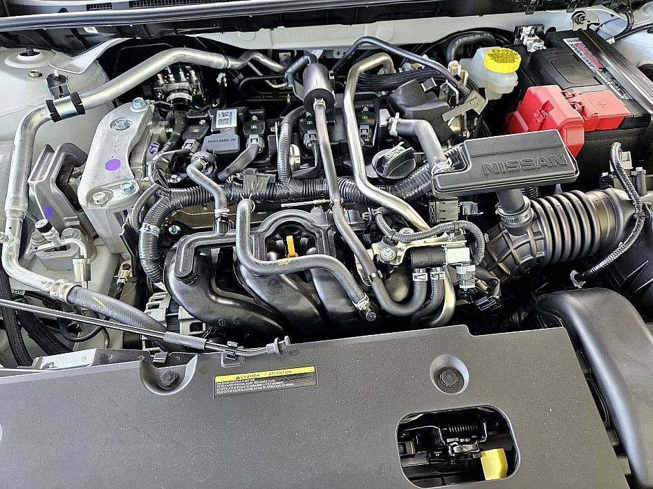 2025 Nissan Sentra SR photo 16