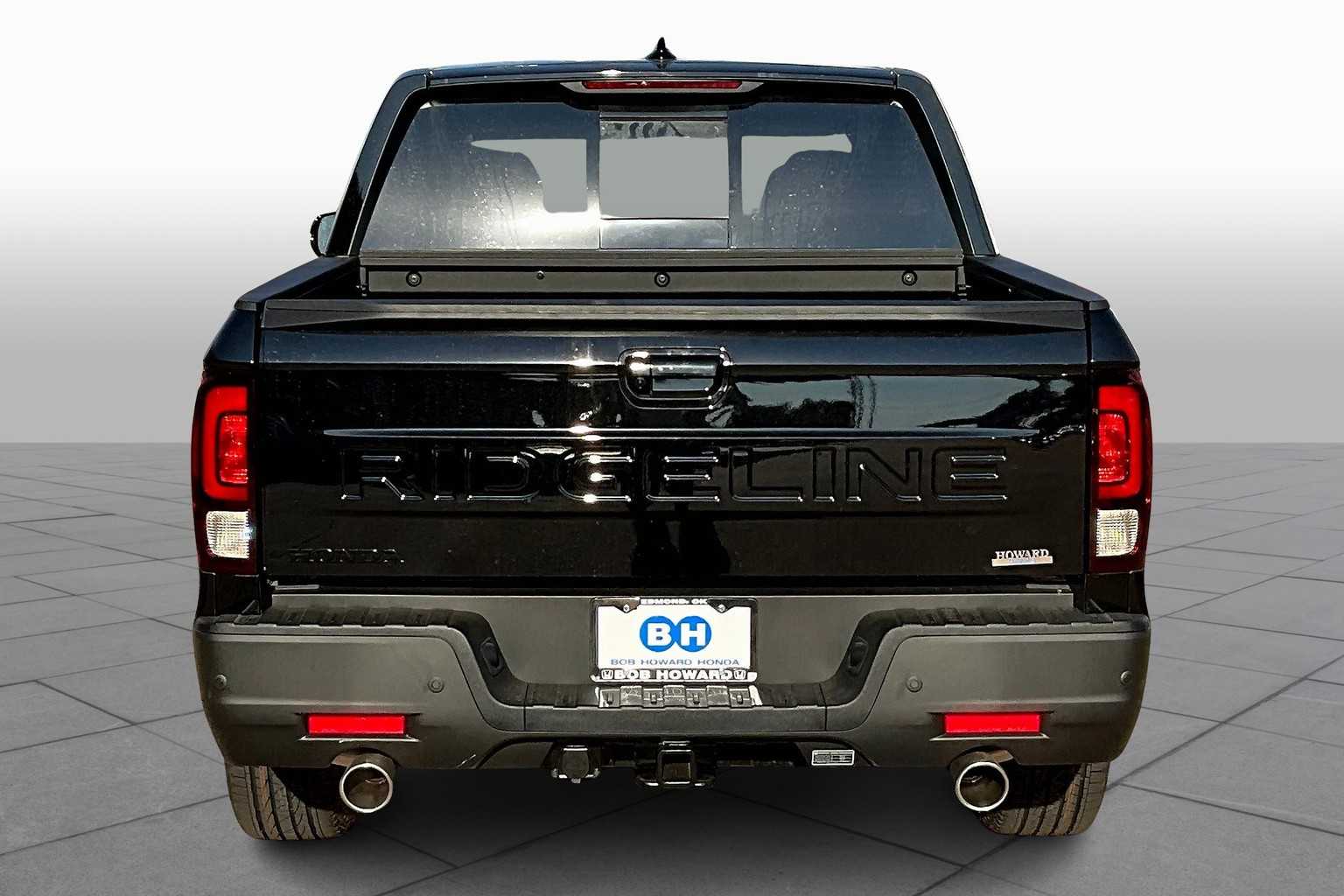2026 Honda Ridgeline Black Edition photo 4