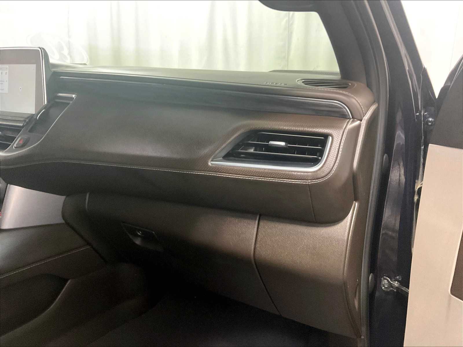 2023 Gmc Yukon SLT photo 13