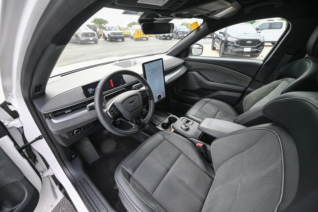 2024 Ford Mustang Mach-E GT photo 16