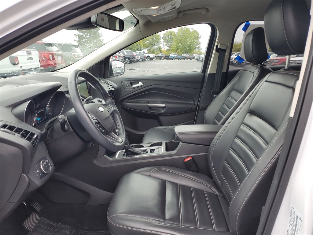 2019 Ford Escape SEL photo 4