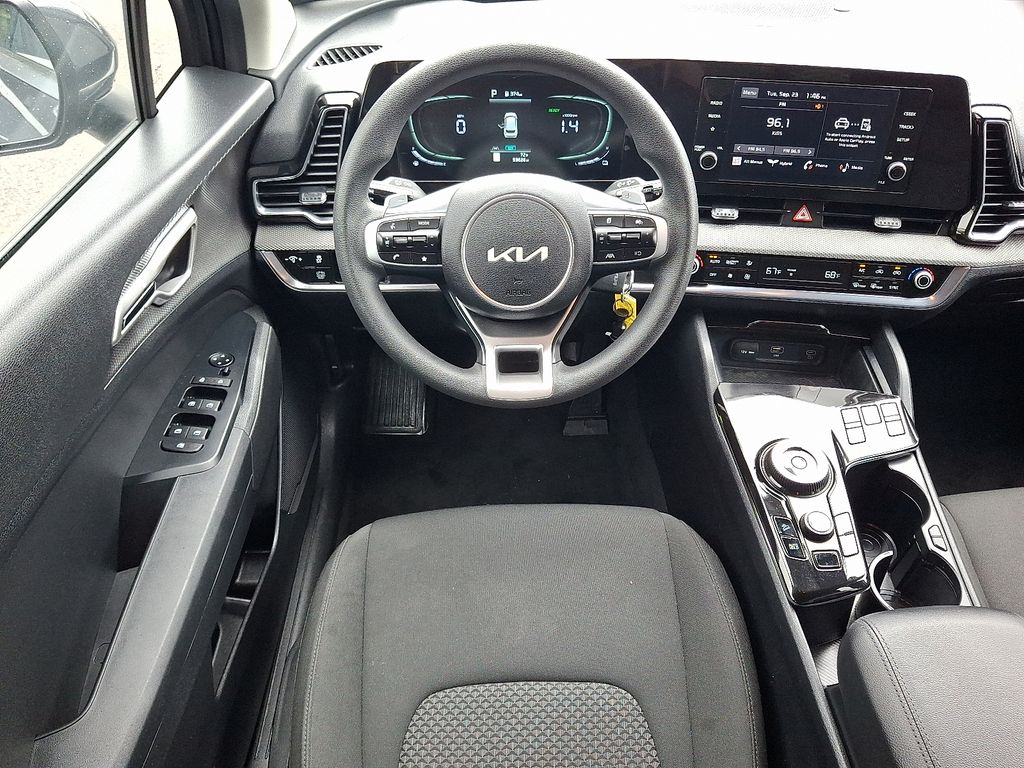 2023 Kia Sportage Hybrid LX photo 9
