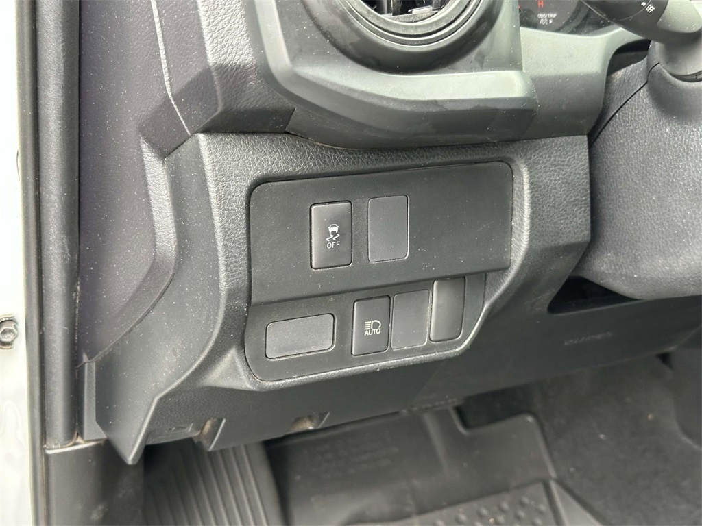 2021 Toyota Tacoma SR Access Cab photo 17