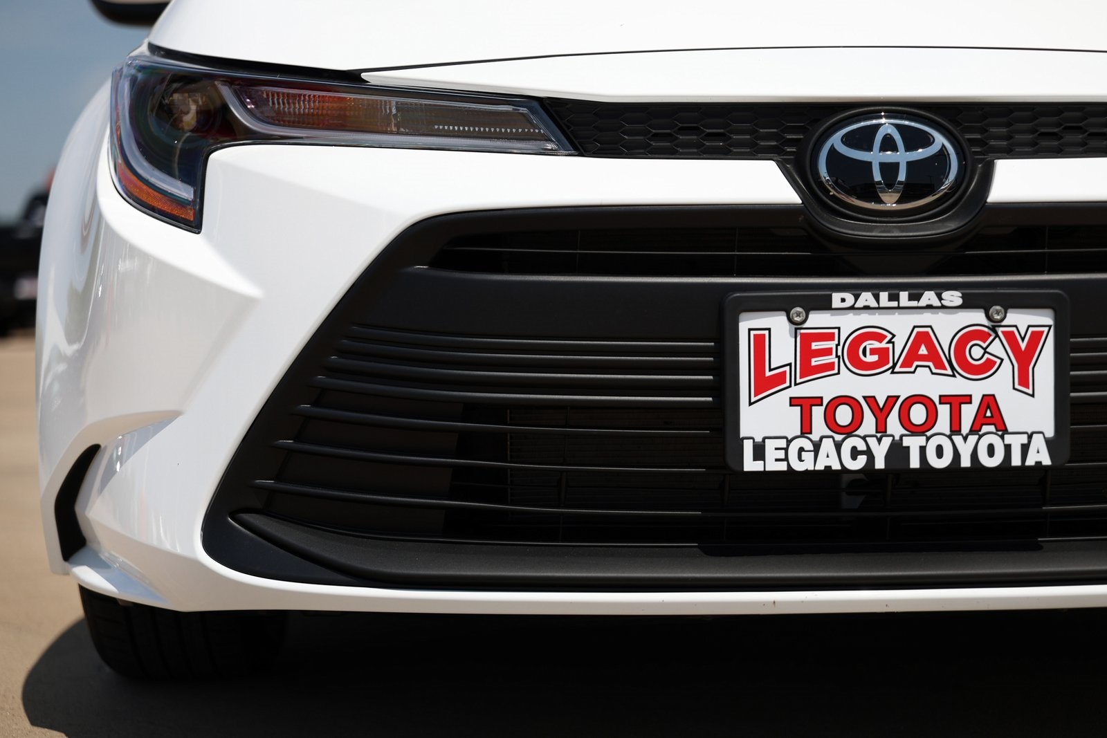 2024 Toyota Corolla LE photo 4