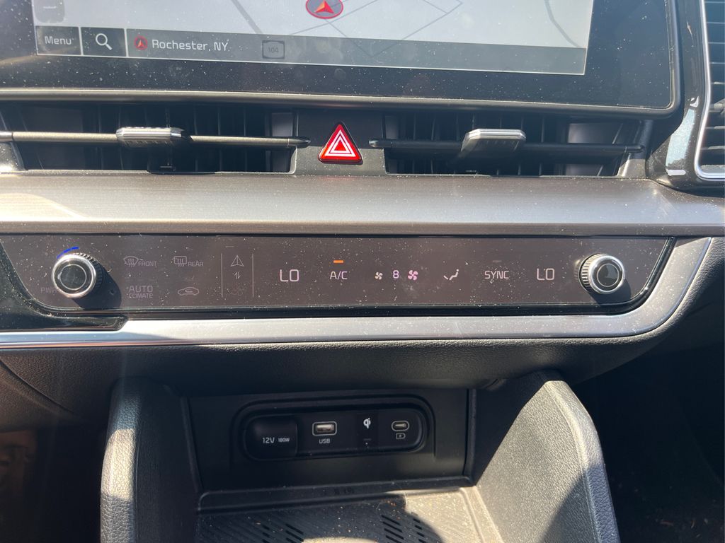 2024 Kia Sportage EX photo 25
