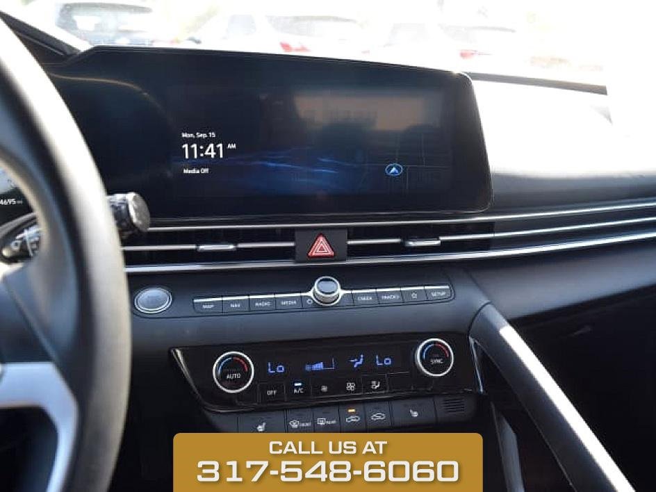 2024 Hyundai Elantra Limited photo 25