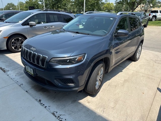 Used 2020 Jeep Cherokee Latitude with VIN 1C4PJMCB9LD609388 for sale in Clive, IA